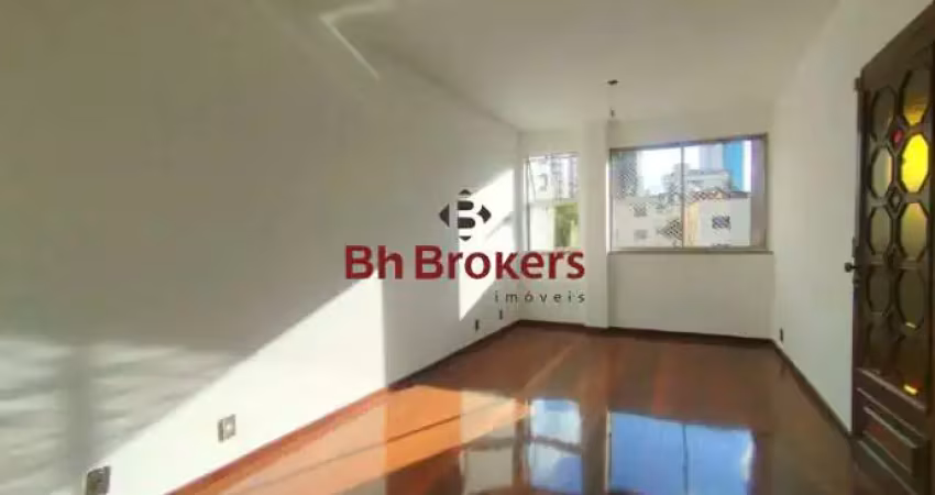 Cobertura com 04 quartos e 235m² para locação no bairro serra