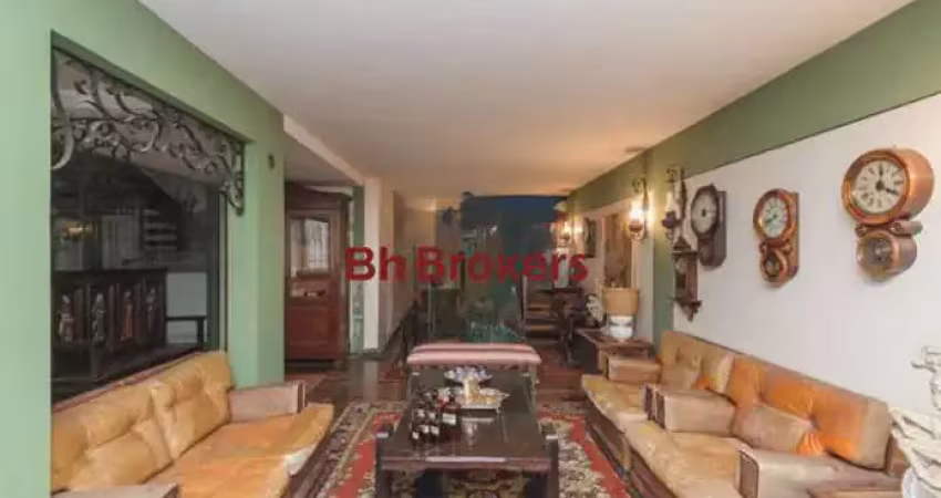 Casa com 3 quartos para alugar no Sion, Belo Horizonte 