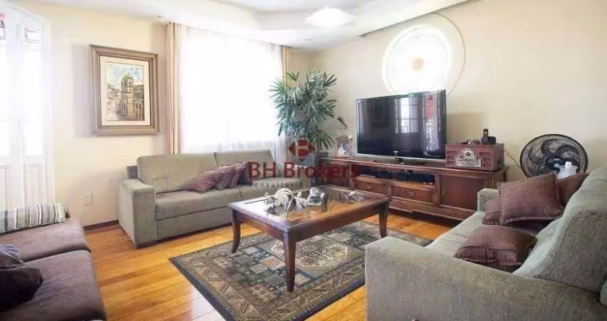 Casa com 7 quartos para alugar no São Bento, Belo Horizonte 