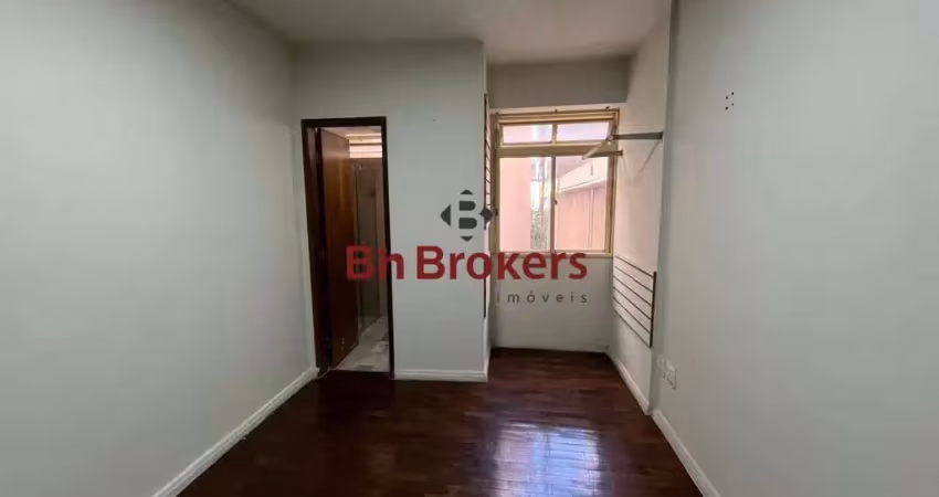 Apartamento com 2 quartos para alugar na Rua dos Guajajaras, 295, Lourdes, Belo Horizonte