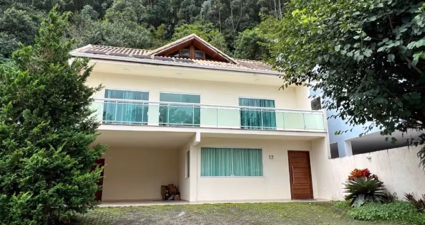 Linda casa duplex dos sonhos no cascatinha/nova friburgo/rj