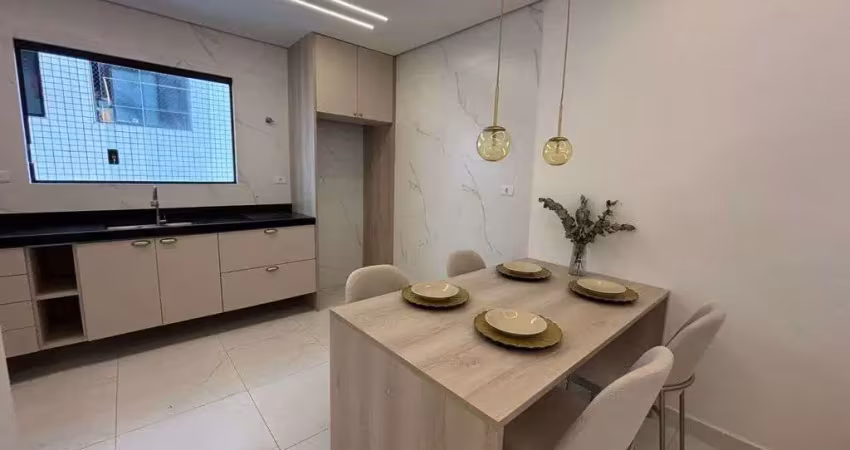 Sobrado triplex com 2 quartos no canto do forte - praia grande - confira!