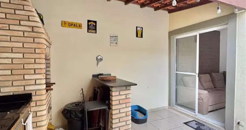 Casa térrea para venda tem 130 metros quadrados com 2 quartos