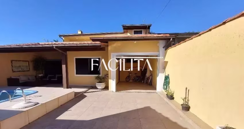 Casa com 3 quartos para alugar na Servidão Margarida Linhares, 1000, Barra da Lagoa, Florianópolis