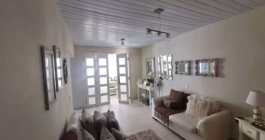 Apartamento com 2 quartos para alugar na Rua Júlio Moura, 38, Centro, Florianópolis