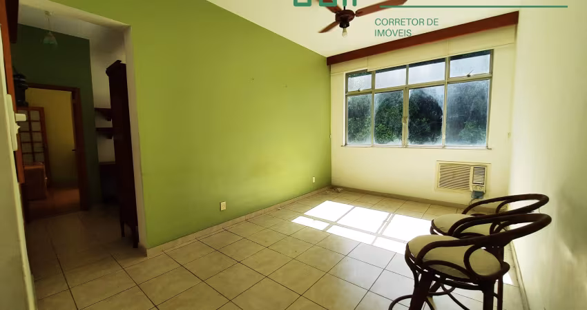 Charmoso apartamento junto à natureza, de frente para o cristo, combina paz, beleza e praticipdade, um achado!