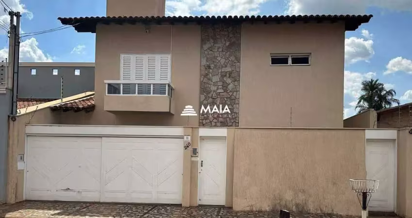 Casa com 5 quartos à venda no Olinda, Uberaba 