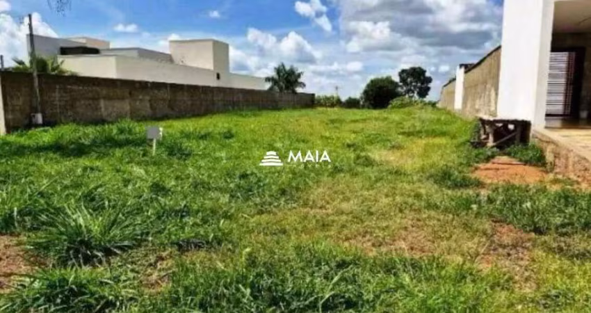 Lote em ótima localização no condomínio mario franco