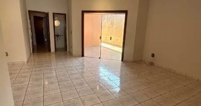 Casa com 3 quartos à venda no Jardim São Bento, Uberaba 