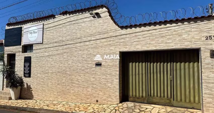 Casa com 3 quartos à venda no Conjunto Costa Telles II, Uberaba 