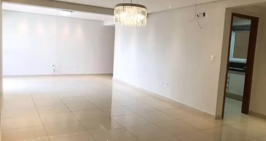 Apartamento com 4 quartos à venda no São Benedito, Uberaba 