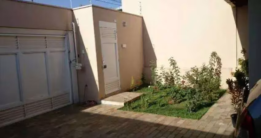 Casa com 3 quartos à venda na Nossa Senhora da Abadia, Uberaba 