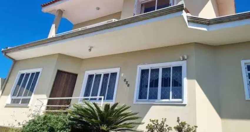 Casa ampla no novo mundo. 5 quarto. 1 suíte. 4 banheiros. 4 vagas