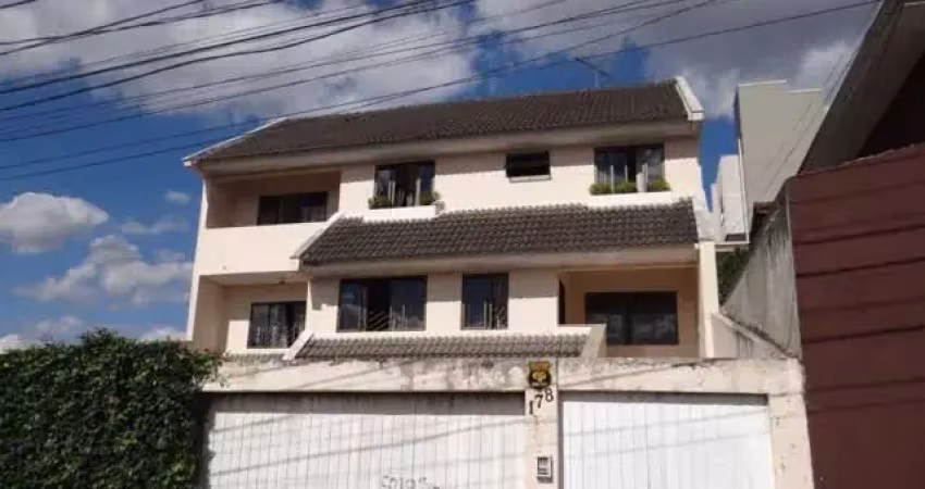 Casa ampla com vista para o parque tingui. 04 quartos.04 vagas. sacada frontal