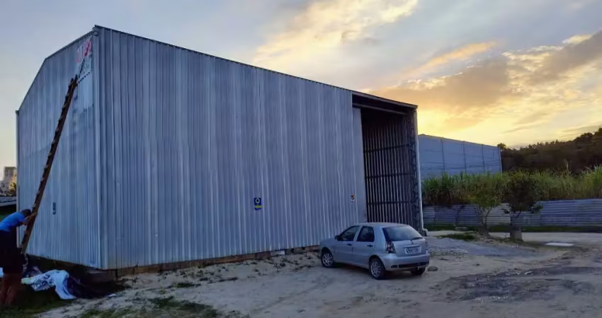 Aluguel galpao 165 m2 no jardim dourado porto belo sc