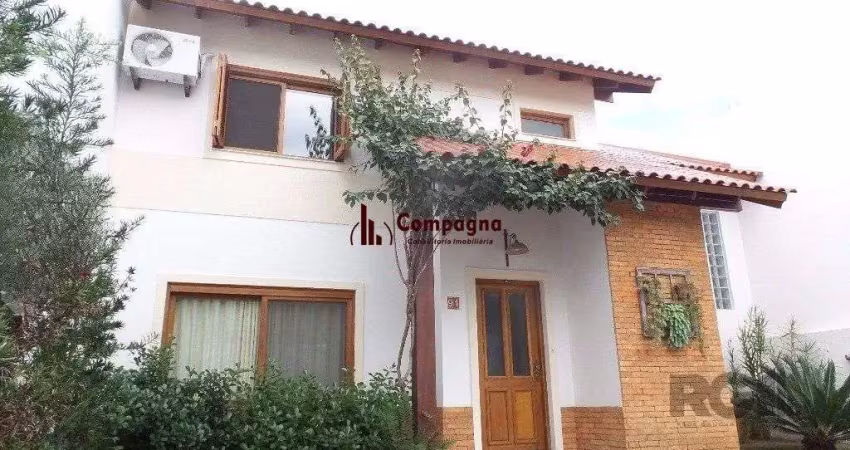 Excelente casa em condomínio com 3 dormitórios e 4 vagas.