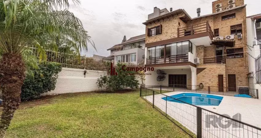 Casa de 484m², 4 dormitórios, 8 vagas no bairro chácara das pedras!