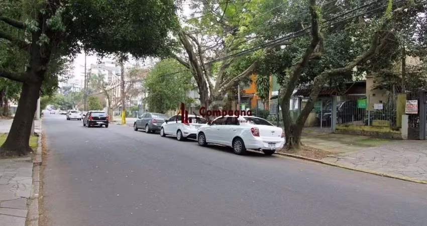 Terreno com casa para comprar com 3 dormitórios  111 m²