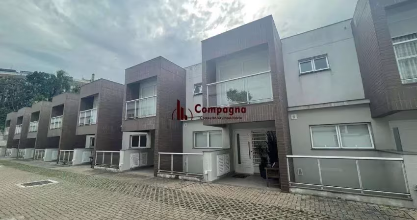 Casa com 3 suítes, vista para o guaíba, 3 vagas, no bairro cristal, porto alegre
