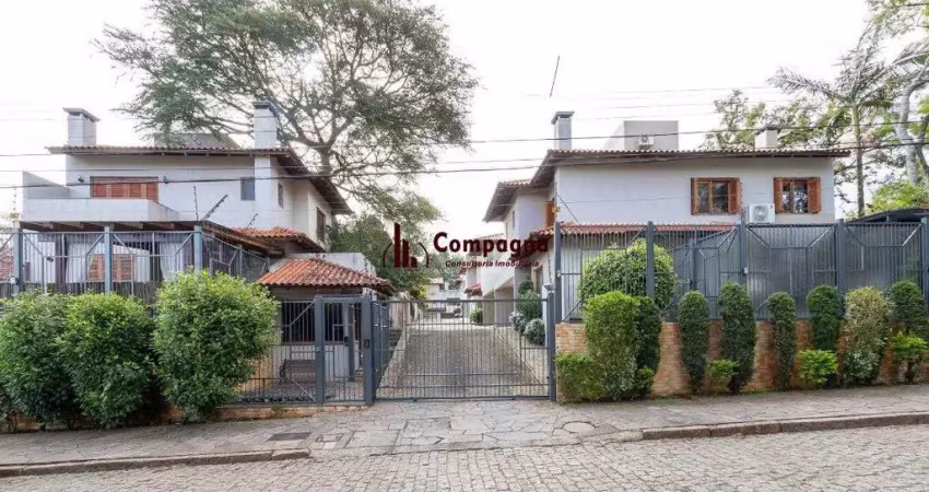 Casa em condomínio para venda com 4 dormitórios, sendo 1 suites e 4 vagas no bai
