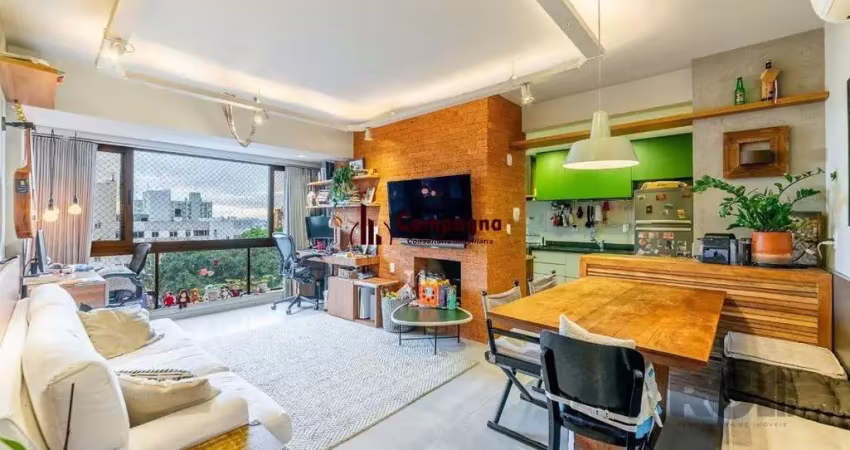 Apartamento de 2 dormitórios, com lareira e churrasqueira no bairro petrópolis