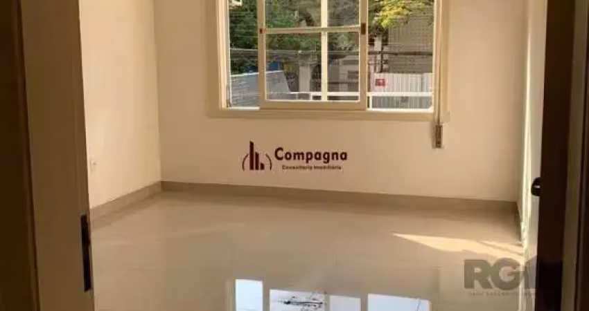 Vende-se belíssimo apartamento 3 suítes, de frente, próximo ao parcão, reformado
