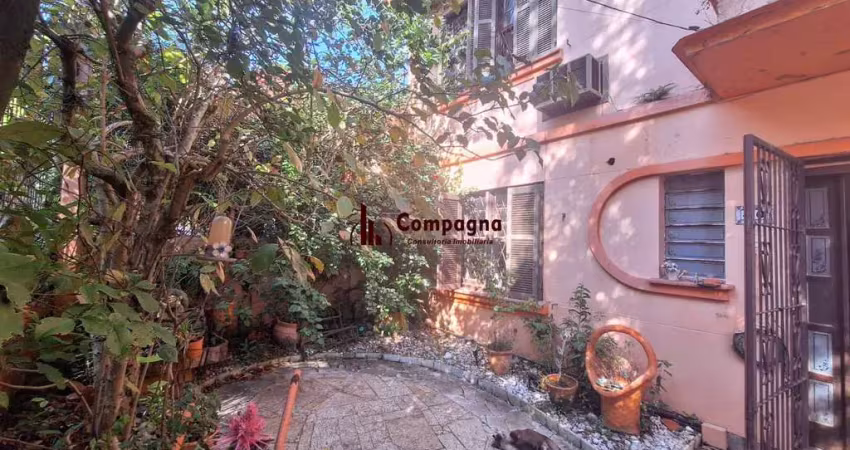 Casa com 5 quartos à venda na Rua Santos Neto, 40, Petrópolis, Porto Alegre