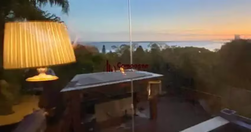 Casa com 4 quartos à venda na Rua Bororó, 157, Vila Assunção, Porto Alegre