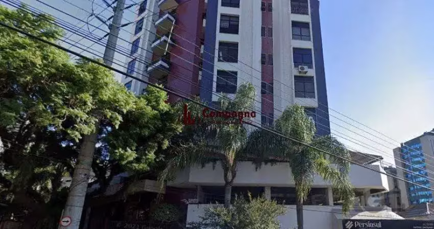 04 salas com 160m², todas interligadas no mesmo corredor,  03 vagas cobertas, 04