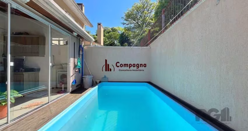 Casa com 134m², 3 dormitórios, sendo 1 suíte, 2 vagas em condomínio fechado