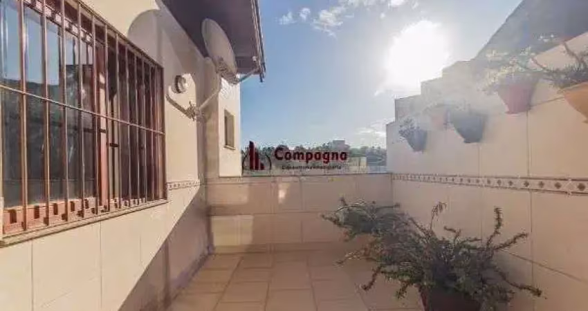 Casa em condomínio bairro tristeza de 3 dormitórios e 3 vagas