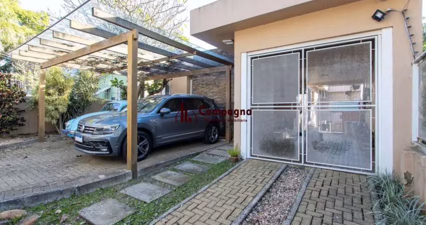Casa com 3 quartos à venda na Rua Comandai, 511, Cristal, Porto Alegre