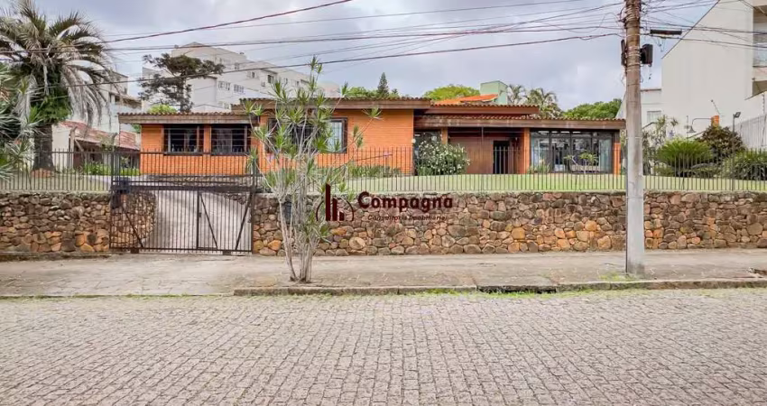 Casa com 3 quartos e 313m² à venda em chácara das pedras, porto alegre. rua joao