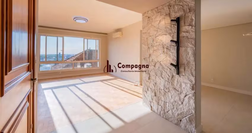 Apartamento com 3 suítes com vista e totalmente reforamdo no moinhos de vento