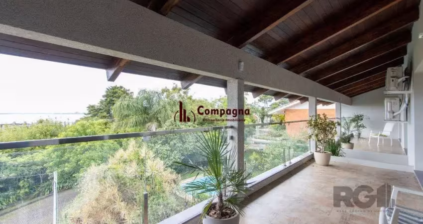 Sobrado com vista para rio, 3 quartos, 2 suites, pátio, piscina, vaga para 4 car