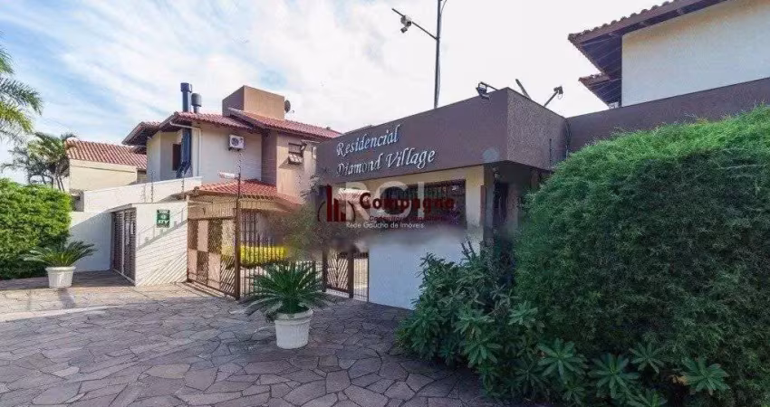Excelente casa em condomínio com três (3) dormitórios, uma (1) suíte, duas (2)