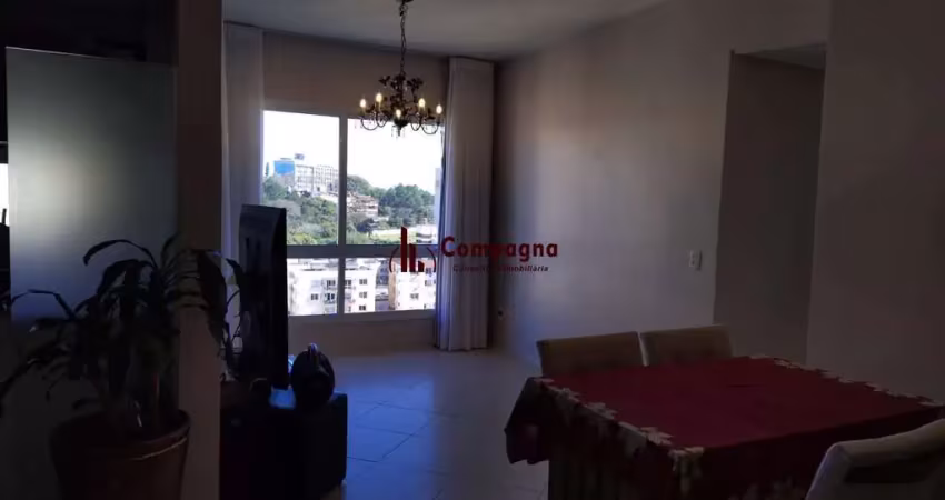 Cobertura de 3 dormitórios, 1 suíte, 2 vagas escrituradas e vista para o guaíba.