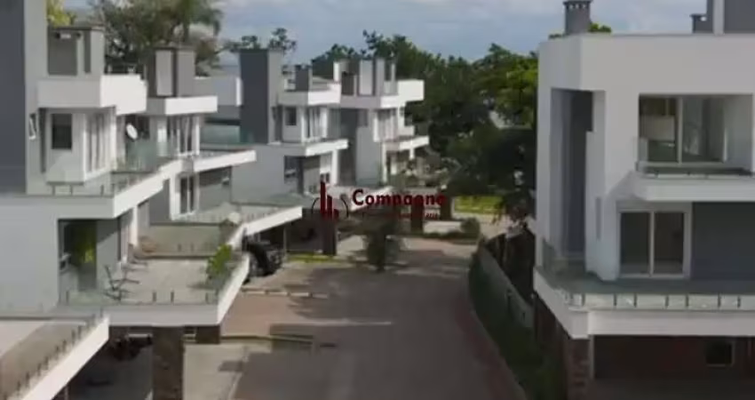 Casa com 3 quartos para alugar na Avenida Coronel Marcos, 1239, Pedra Redonda, Porto Alegre