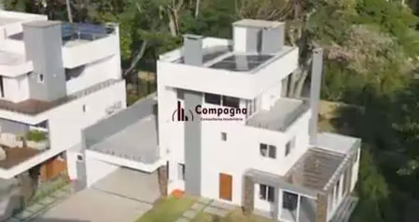 Casa com 3 quartos para alugar na Avenida Coronel Marcos, 1239, Pedra Redonda, Porto Alegre