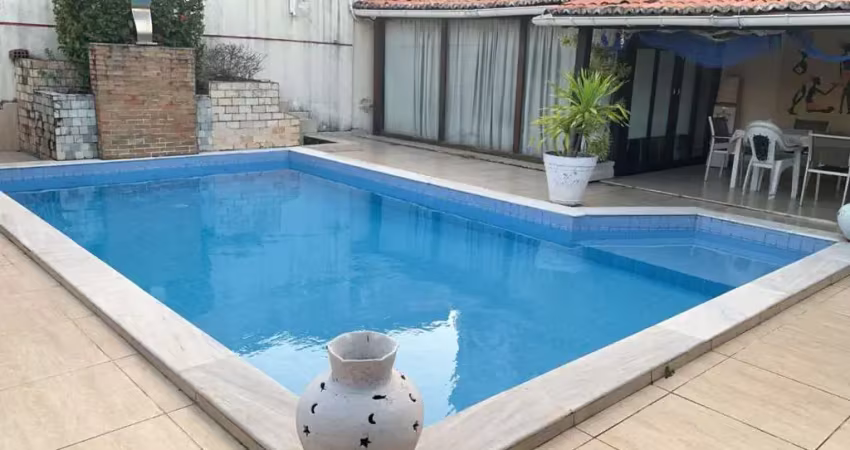 Casa com 3 quartos à venda na Rua Presbítero Porfírio Gomes da Silva, 110, Capim Macio, Natal