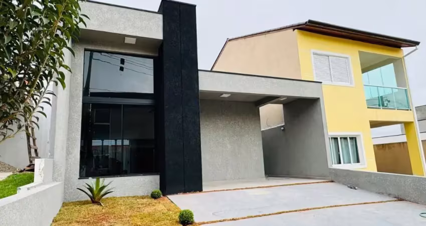 Térrea com 3 dorm. sendo uma suíte, conceito aberto, pé direito alto e piscina privativa