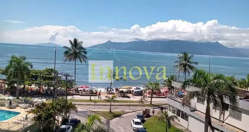 Apartamento à venda a 50m da orla da martim de sá, com três dormitórios e duas vagas de garagem, em