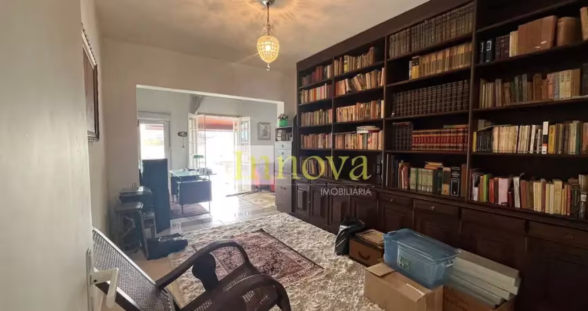 Casa assobradada à venda, com 04 suítes, a 200m da orla da martim de sá,em caraguatatuba, litoral n