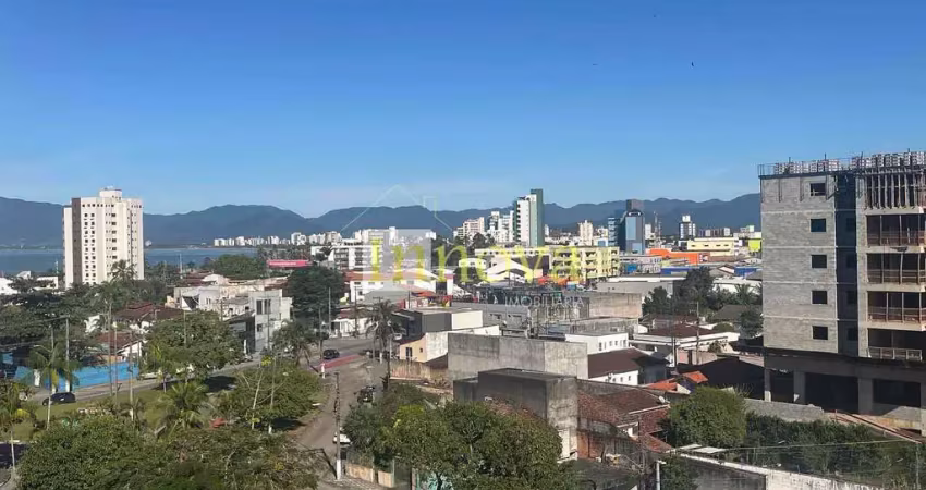 Apartamento de 02 dormitórios à venda, no bairro sumaré, caraguatatuba, litoral norte de sp