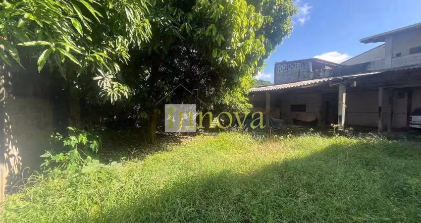 Sobrado à venda, com 598m² de terreno e 292m² no caputera, em caraguatatuba, litoral norte de sp
