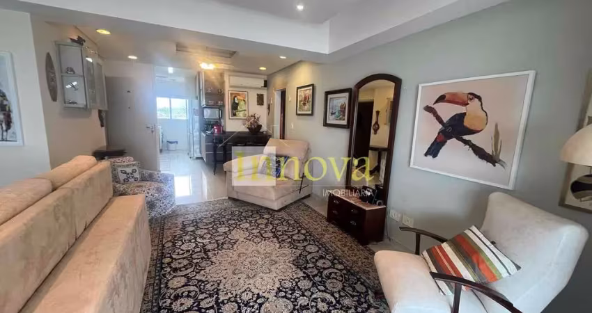Apartamento frente mar, à venda,  com 03 dormitórios sendo 01 suíte e 02 vagas de garagem na orla d