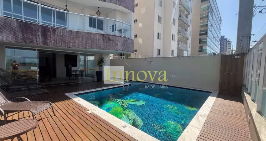 Apartamento com vista para o mar, com 02 dormitórios sendo uma suíte, a 50m da orla da praia do aru