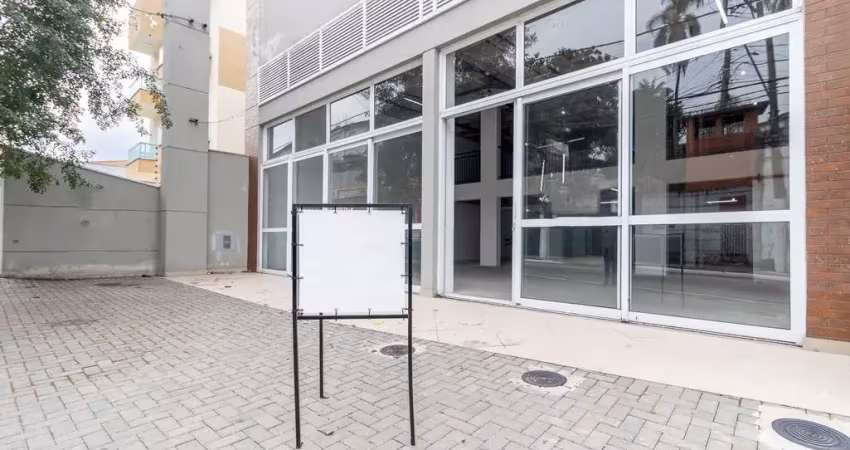 Loja na avenida senador josé ermírio de moraes, n. 132 • 300 m²