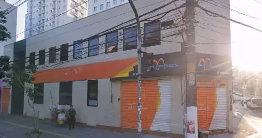 Sobreloja na praça benedito calixto, n. 26 • 220 m²