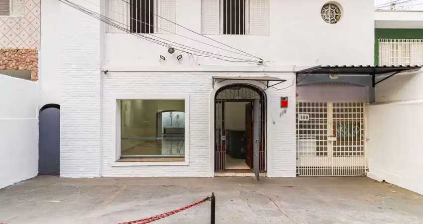 Casa comercial na rua albuquerque sousa muniz, n. 112 • 275 m²